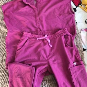 Figs Berry Scrub Set